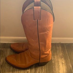 Justin Cognac Brown Cowgirl Boots